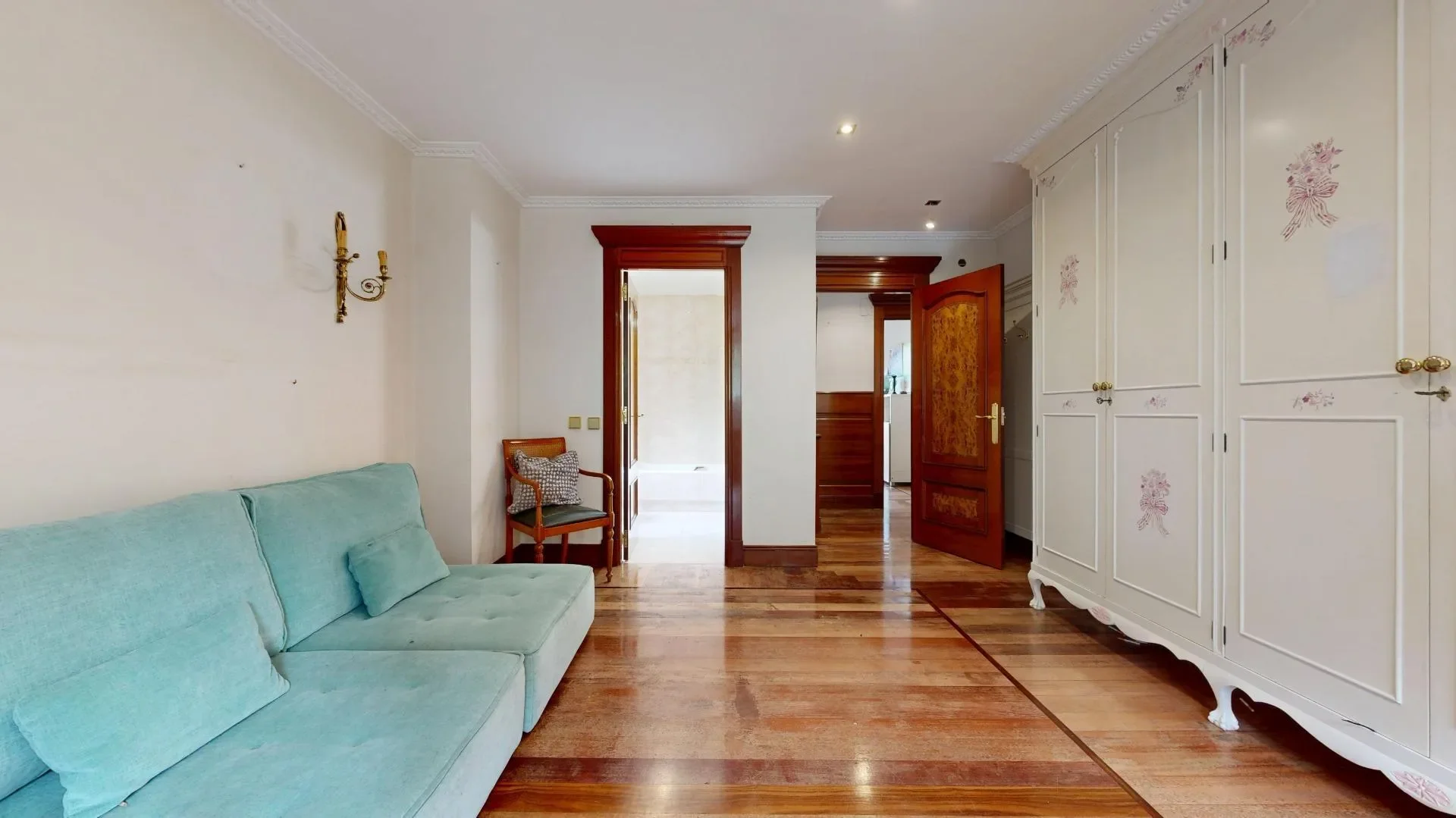 Gallery photo 7