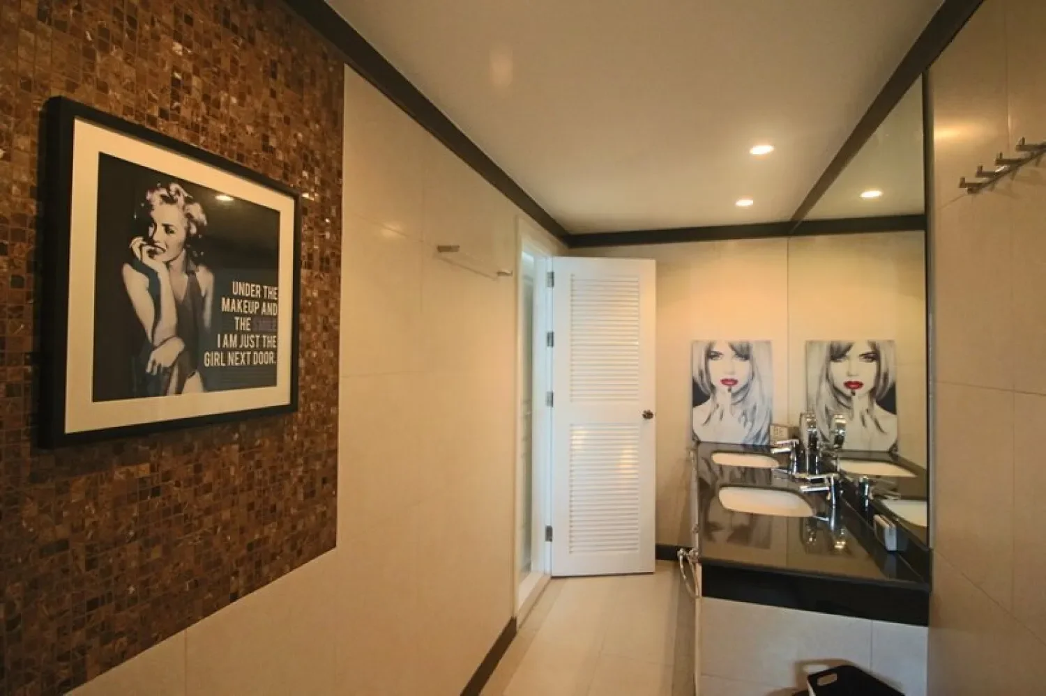 Gallery photo 9