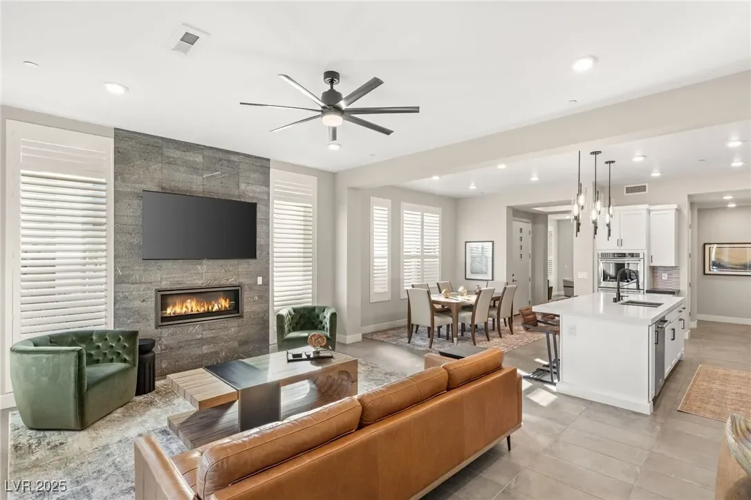 11280 Granite Ridge Drive 1012, Las Vegas, Nevada, United States. - Photo 10