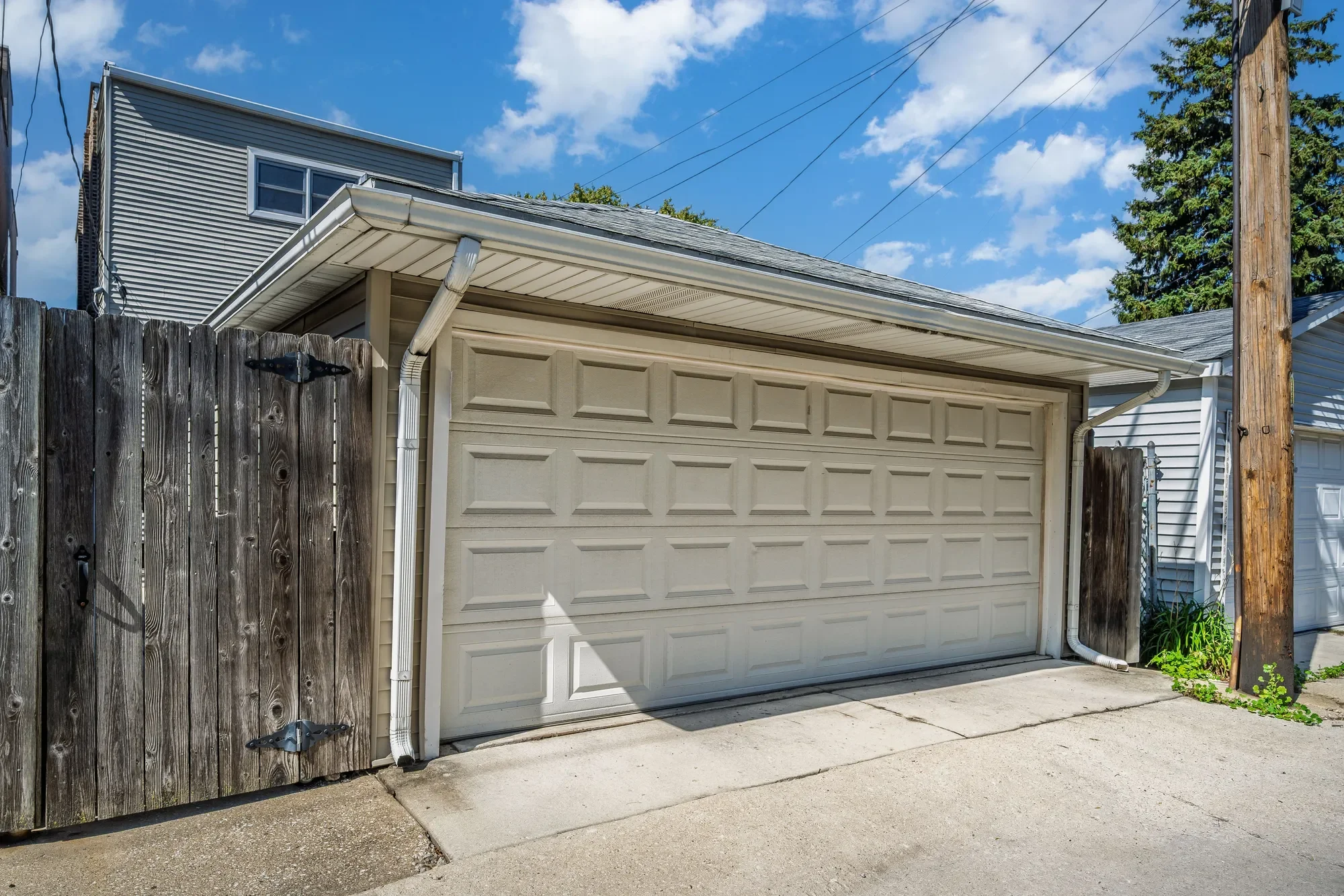 3549 S Lowe Avenue , Chicago, IL 60609, Chicago, Illinois, United States. - Photo 3