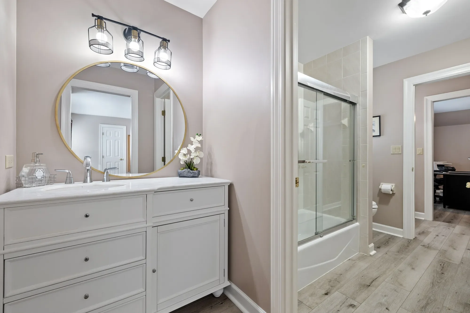55 Chesterfield Court , Burr Ridge, IL 60522, Burr Ridge, Illinois, United States. - Photo 11