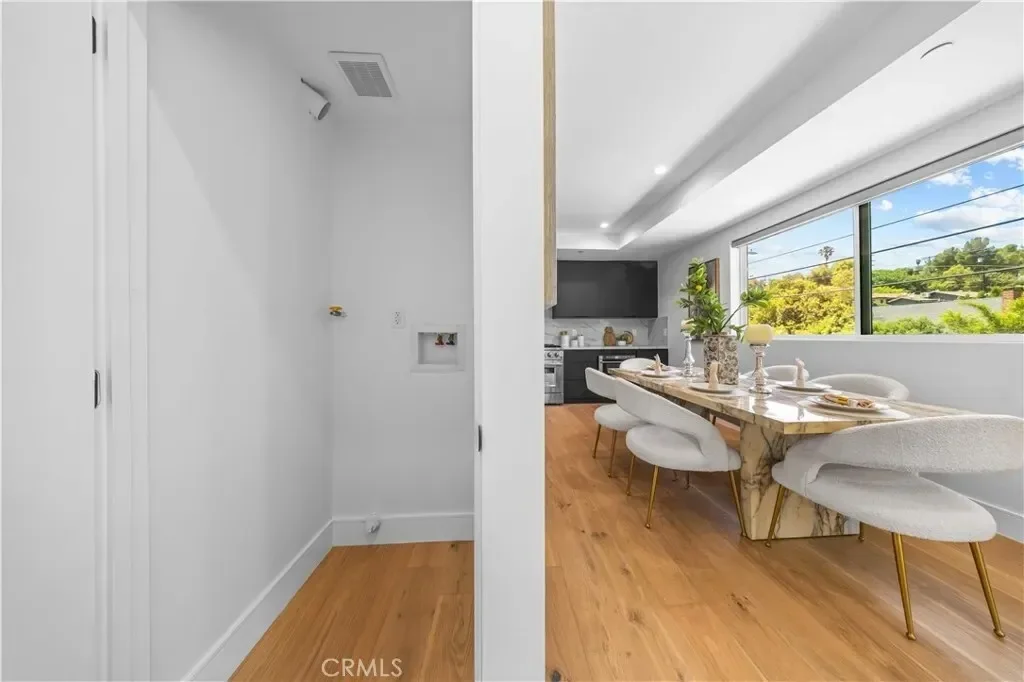 6050 E Burwood Avenue, Los Angeles, California, United States. - Photo 22