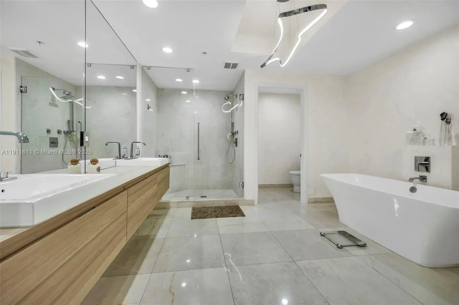 Gallery photo 6