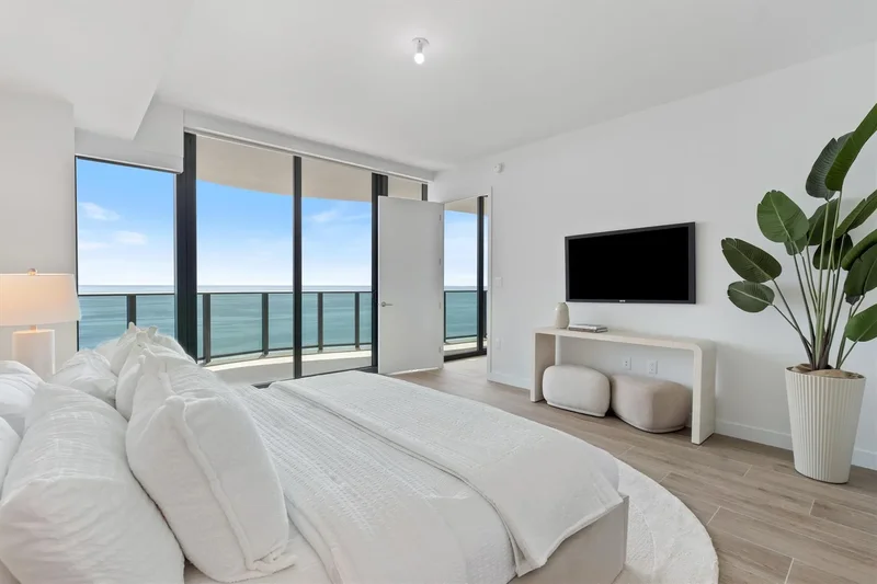 900 N Ocean Blvd. 1702, Hillsboro Beach, Florida, United States. - Photo 26