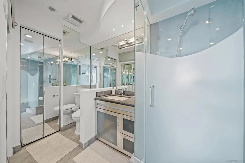 2999 Ocean Front Walk 1, San Diego, California, United States. - Photo 33
