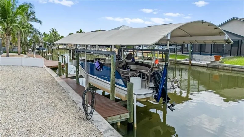 320 Madison CT, Fort Myers Beach, Florida, United States. - Photo 27