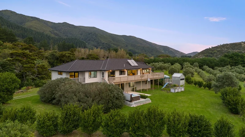 1276 Coast Road Wainuiomata, Lower Hutt, WGN 5373, Lower Hutt, Wellington, New Zealand. - Photo 7