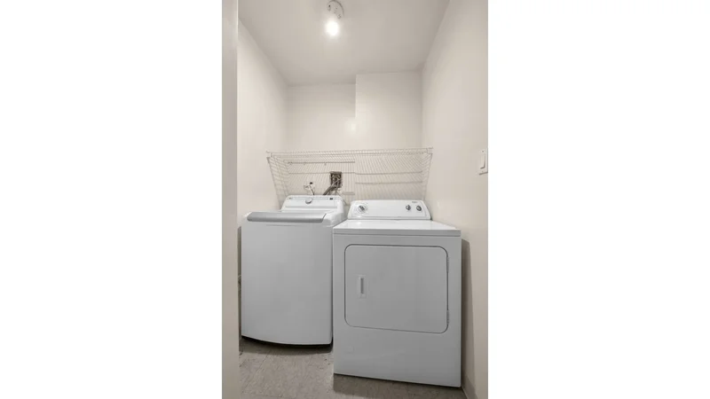 242-29A Oak Park Drive, New York, New York, United States. - Photo 4