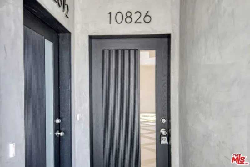 10828 Hesby Street, Los Angeles, California, United States. - Photo 70