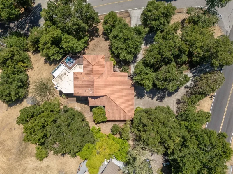 17710 Holiday Drive, Morgan Hill, California, United States. - Photo 14