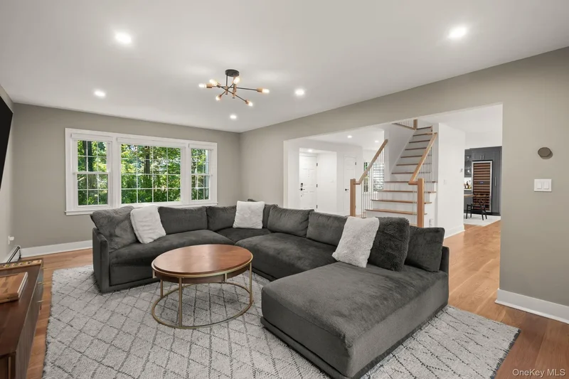 511 Wolf Hill Road , Dix Hills, NY 11746, Huntington Station, New York, United States. - Photo 32