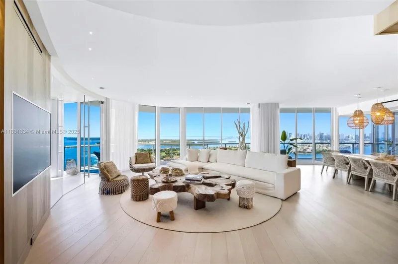 100 S Pointe Dr Unit 3803, Miami Beach, FL 33139, Miami Beach, Florida, United States. - Photo 22