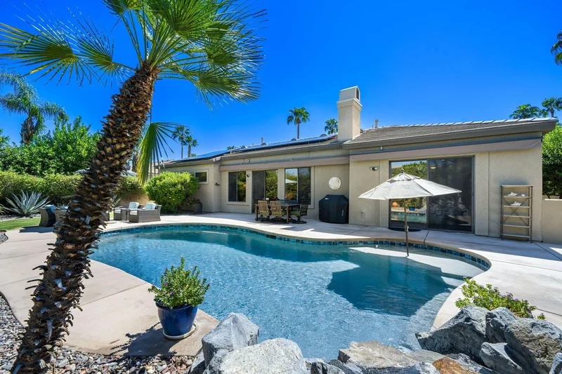 Single Family Residence in Palm Desert