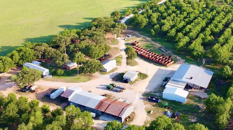 751 County Road 424, Comanche, TX 76442, Comanche, Texas, United States. - Photo 8