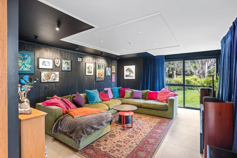581 West Coast Road Oratia, Waitakere City, AUK, Auckland, Auckland, New Zealand. - Photo 2