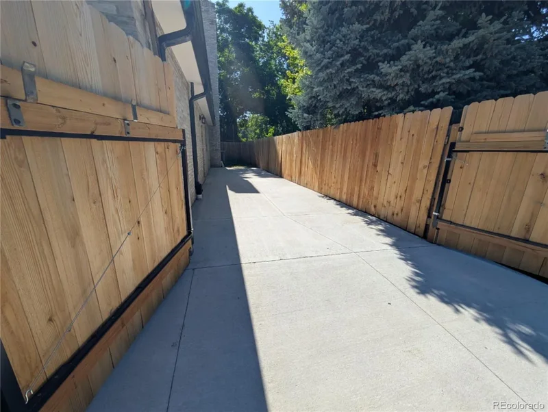 8129 S Yukon Street S, Columbine, Colorado, United States. - Photo 45