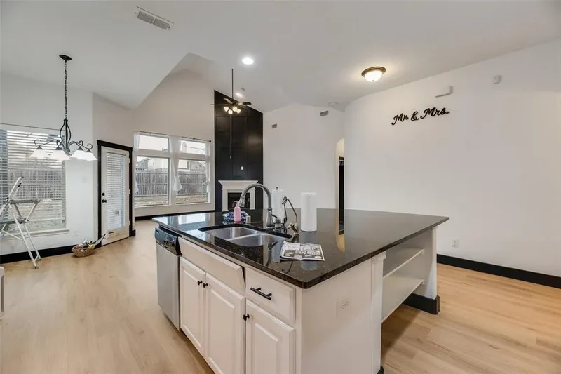 13709 Bluebell Drive, Little Elm, Texas, United States. - Photo 8