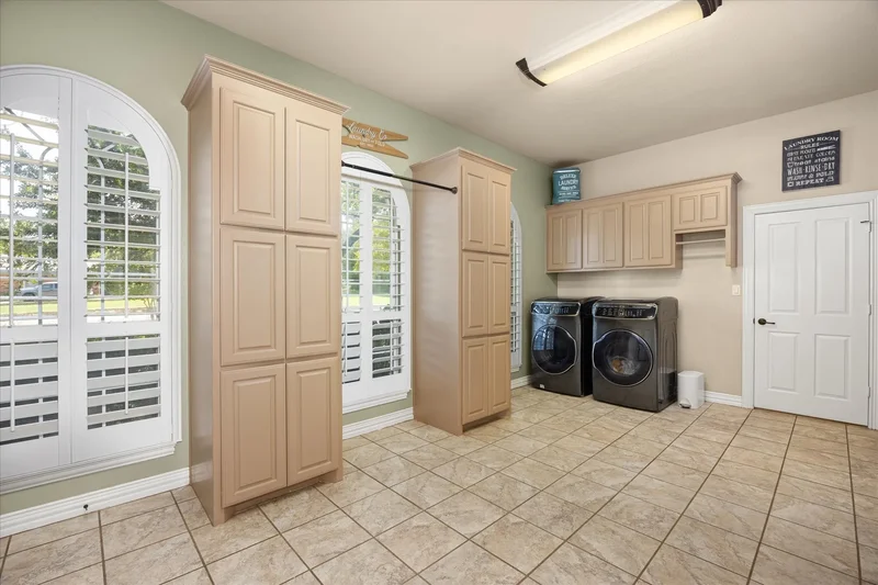 6410 Westover Drive, Granbury, TX 76049, Granbury, Texas, United States. - Photo 17