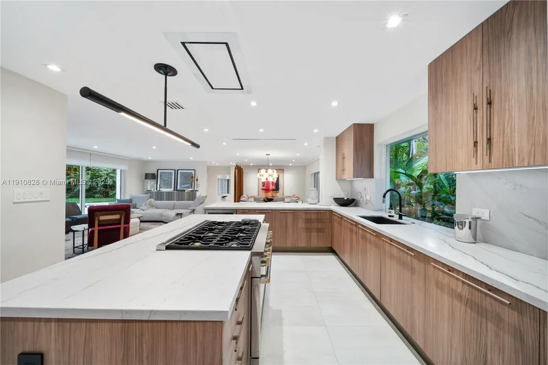 1075 NE 99th St, Miami, Florida, United States. - Photo 14