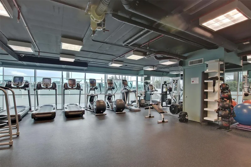 650 West Ave 1004, Miami Beach, Florida, United States. - Photo 37