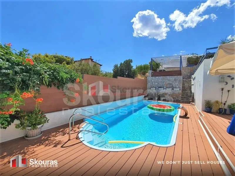 653744 - Villa For sale, Soligeia, 350 sq.m., €750.000