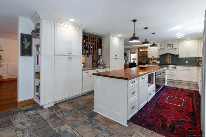 3 Bedrooms Single Family Detached