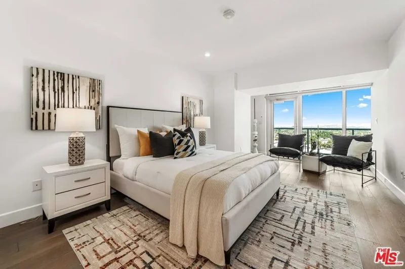 13600 Marina Pointe Drive 1904, Marina del Rey, California, United States. - Photo 23