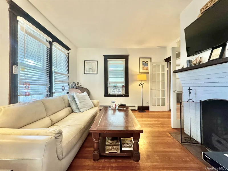 32 Herbert Avenue, Port Washington, NY 11050, Port Washington, New York, United States. - Photo 25
