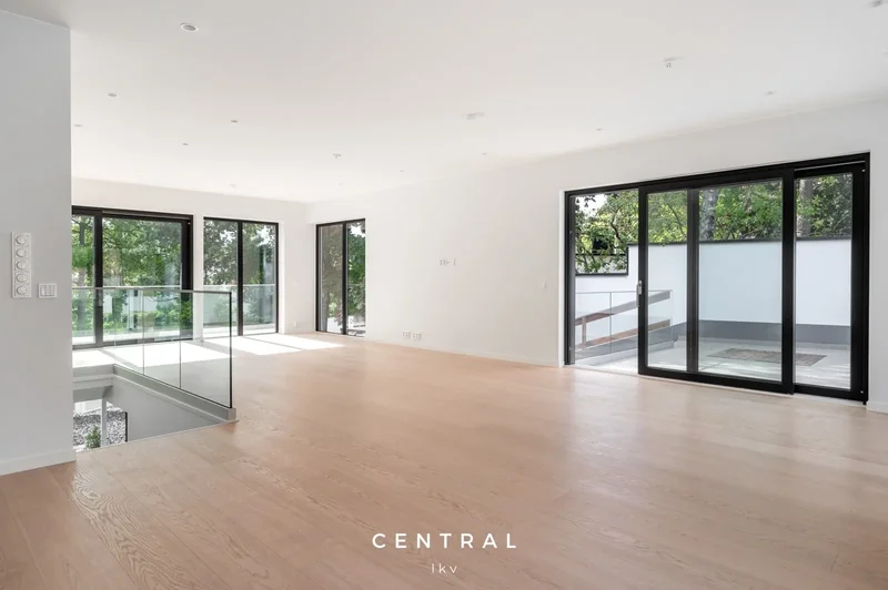 Newly built home with expansive views and luxury amenities