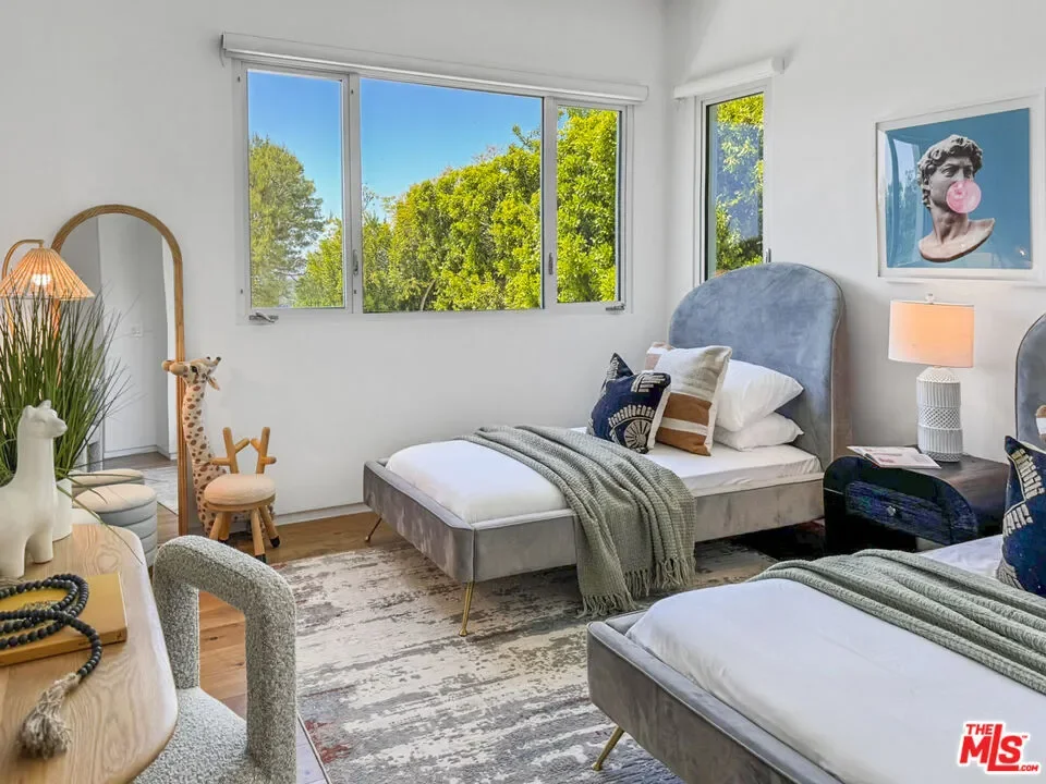 1116 Linda Flora Dr, Los Angeles, California, United States. - Photo 19