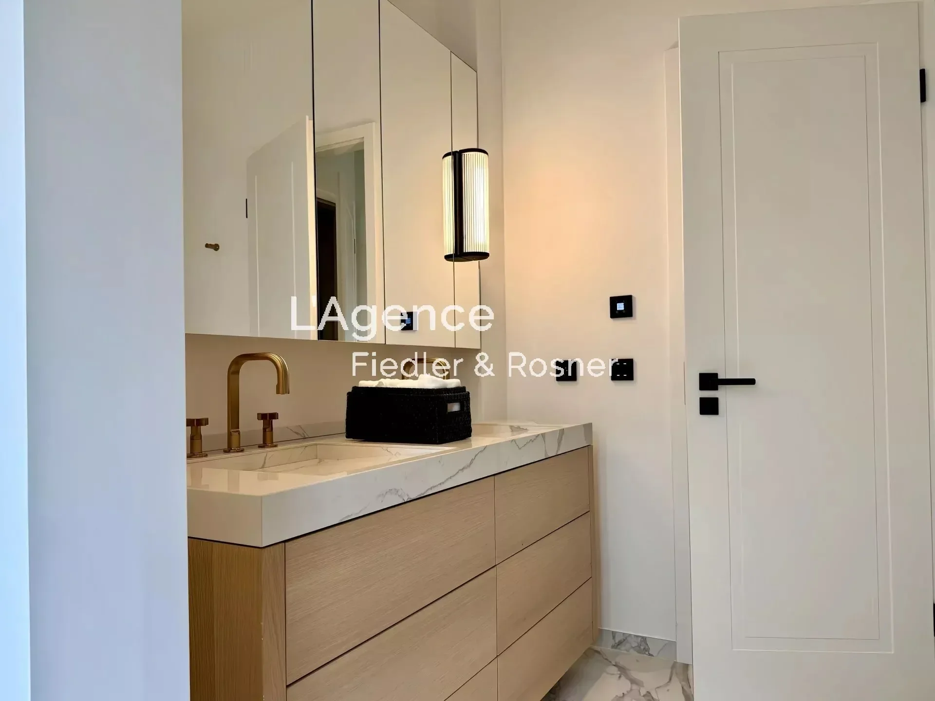 Gallery photo 11
