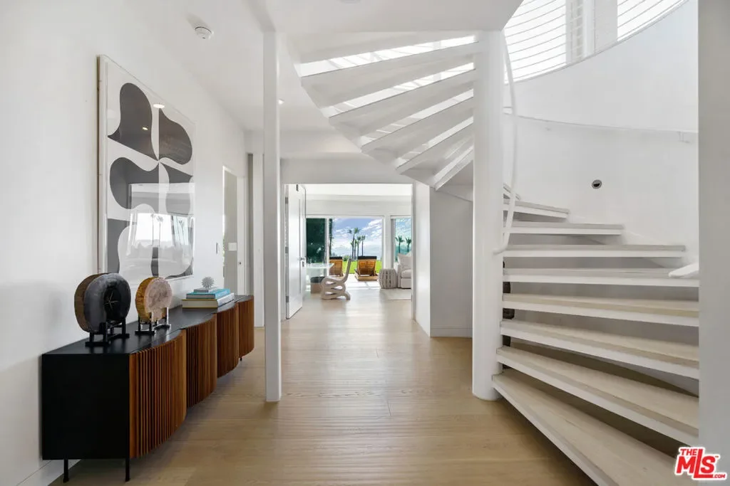 6375 Gayton Place, Malibu, California, United States. - Photo 9