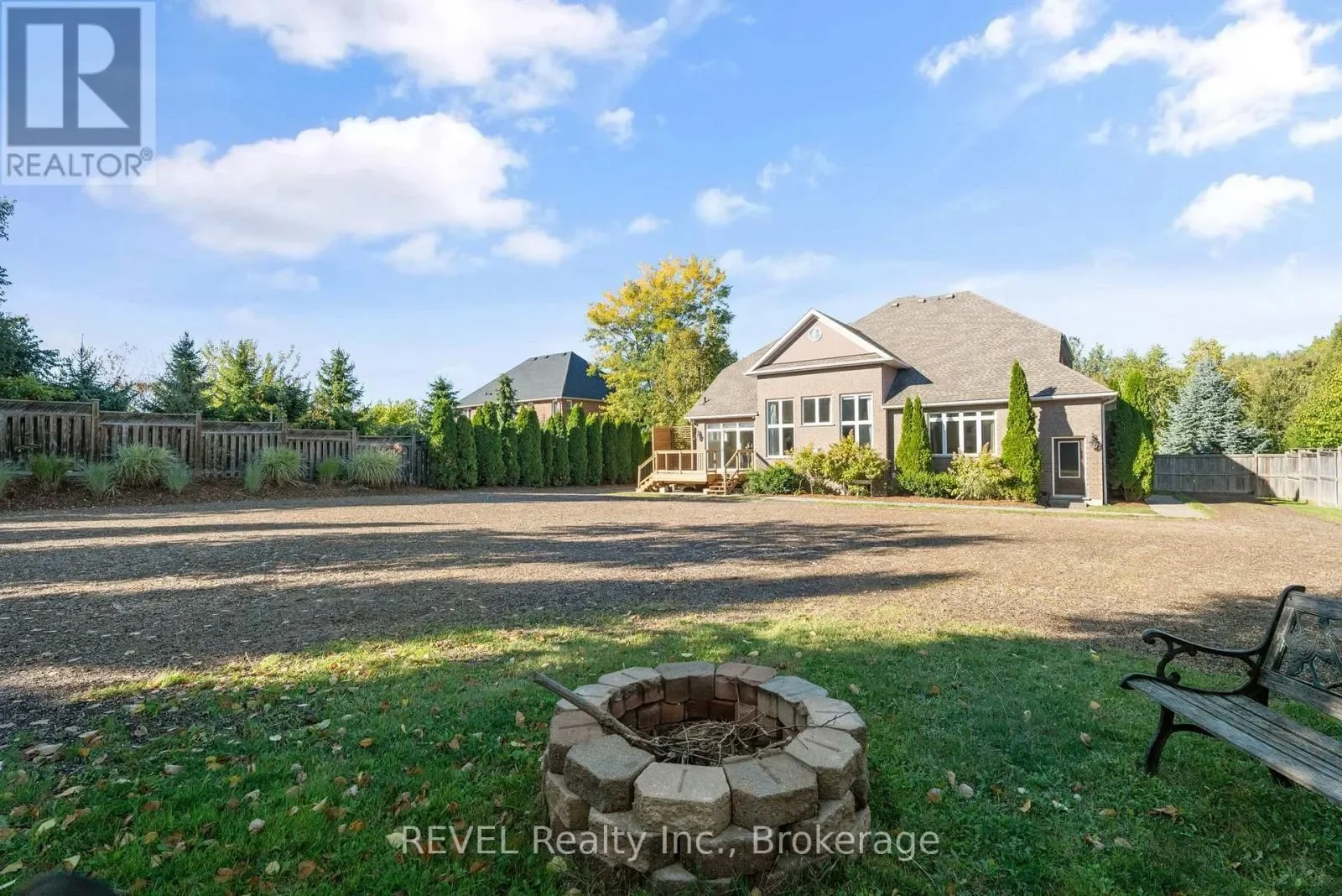 Exterior photo 11