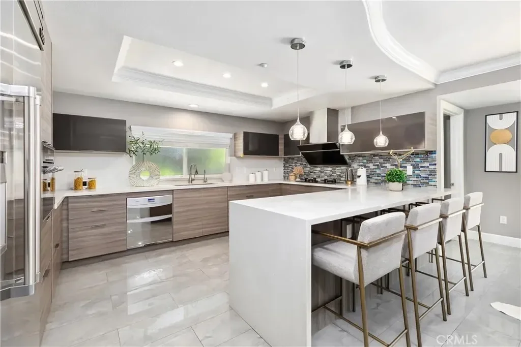 202 W Lemon Avenue, Arcadia, California, United States. - Photo 12