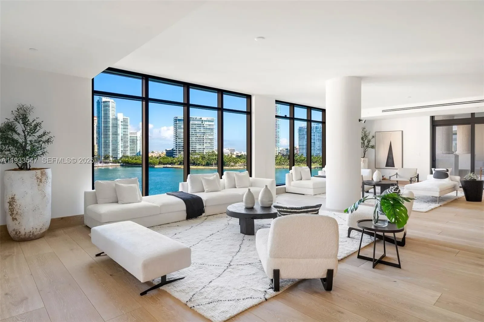 7061 Fisher Island Dr, Miami Beach, Florida, United States. - Photo 11