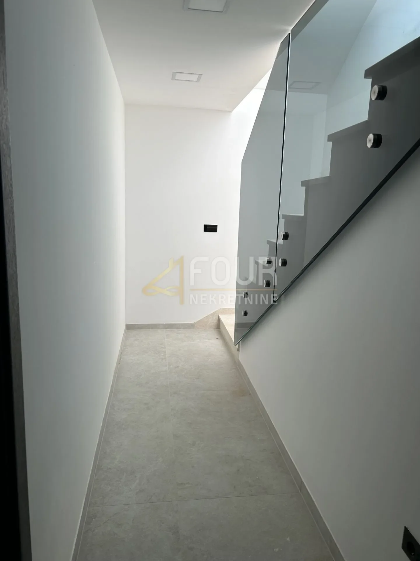 Gallery photo 2