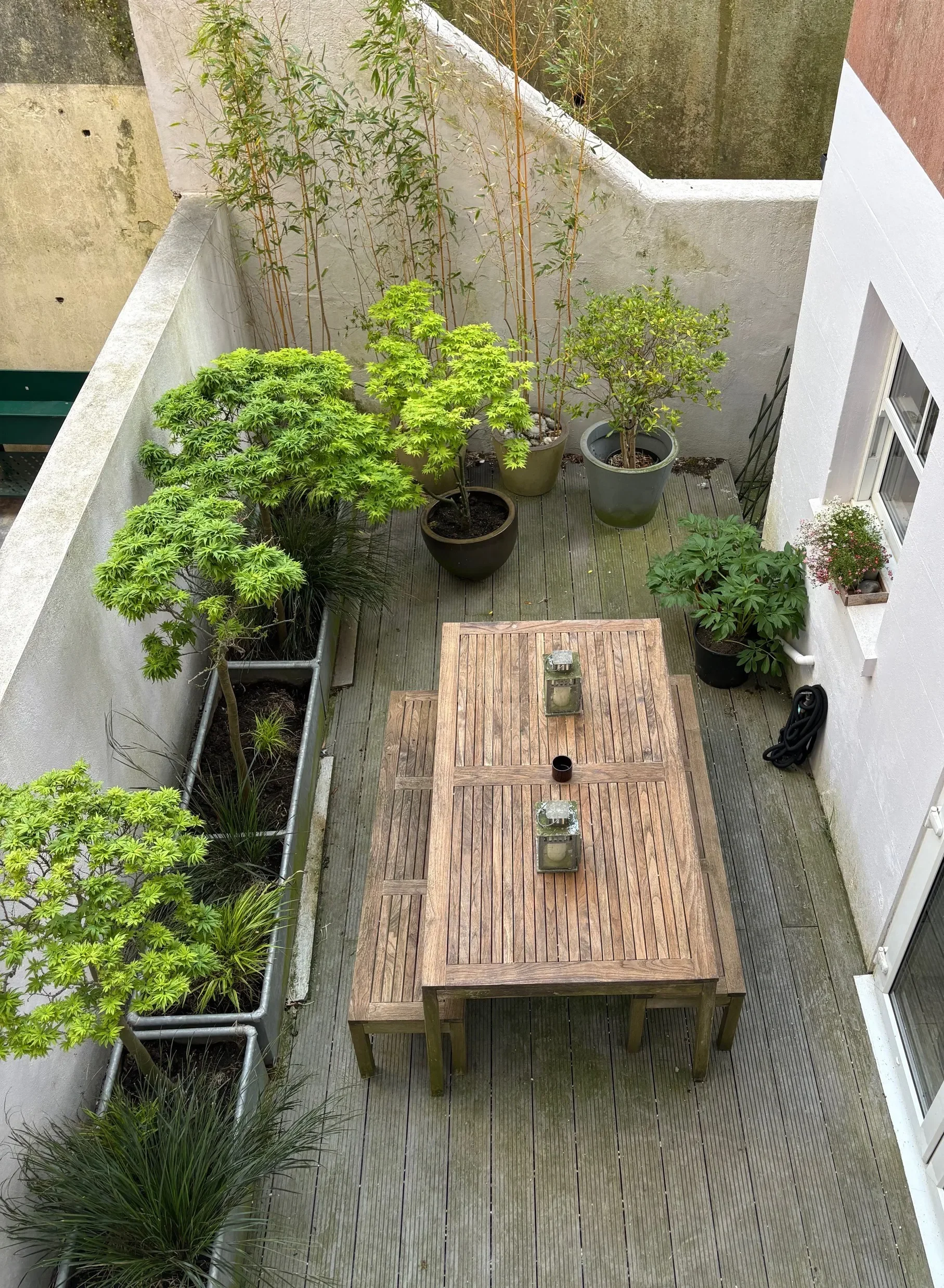 Exterior photo 2