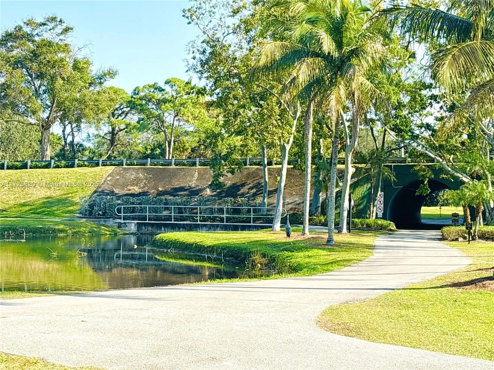 1 Balfour Rd E, Palm Beach Gardens, Florida, United States. - Photo 13