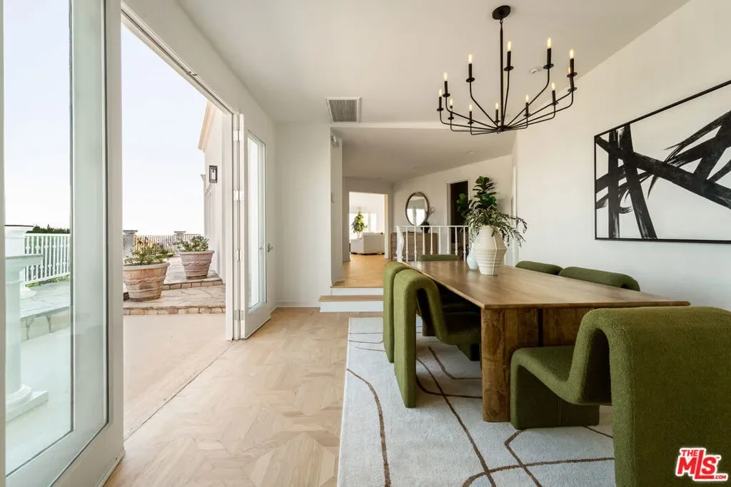 8527 Hedges Way, Los Angeles, California, United States. - Photo 29