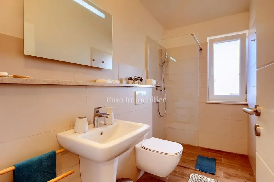 Gallery photo 7