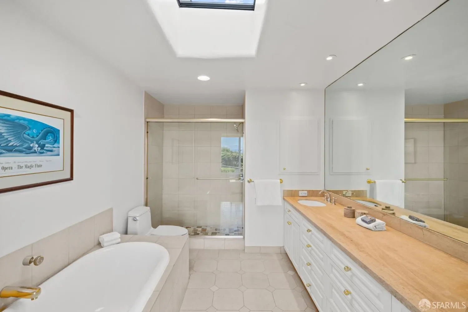 2341 Leavenworth Street, San Francisco, California, United States. - Photo 37