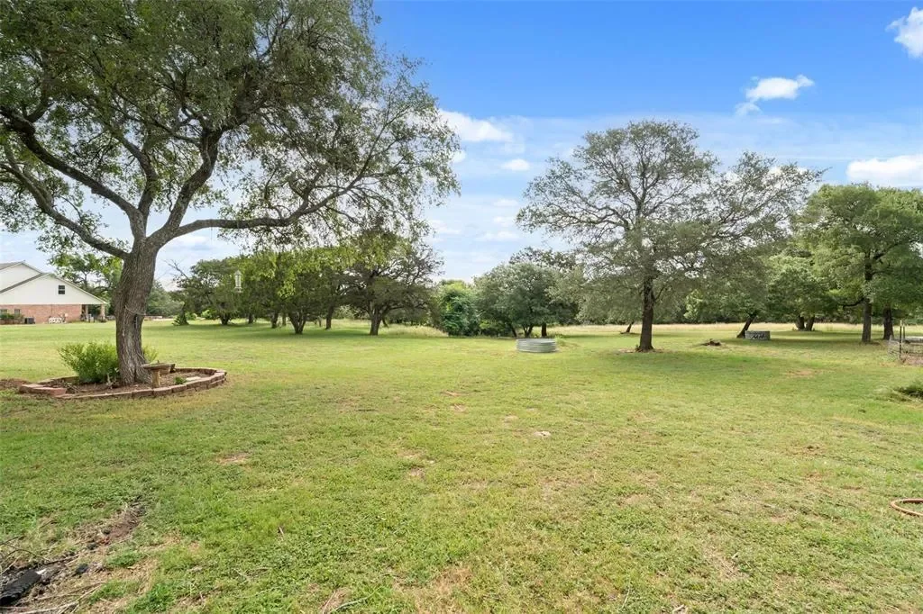 306 Kash Derrick Drive, China Spring, TX 76633, China Spring, Texas, United States. - Photo 27