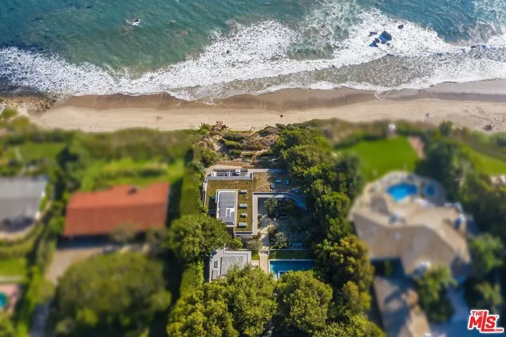 32554 Pacific Coast Highway, Malibu, California, United States. - Photo 12