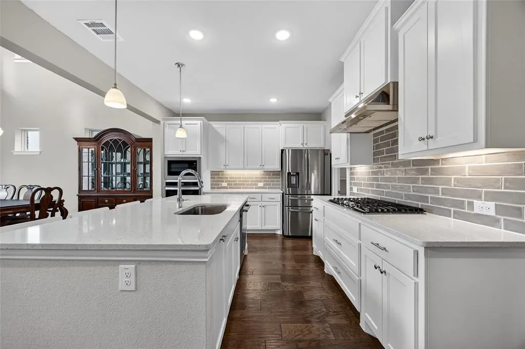 704 Corner Post Path, Prosper, Texas, United States. - Photo 5