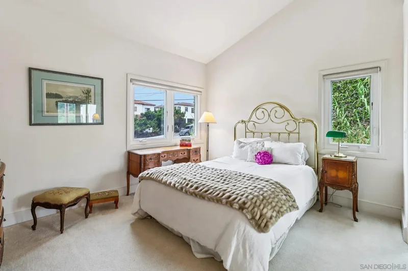 1295 W Redwood St, San Diego, California, United States. - Photo 49