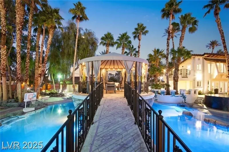 2818 E Quail Avenue, Las Vegas, Nevada, United States. - Photo 53