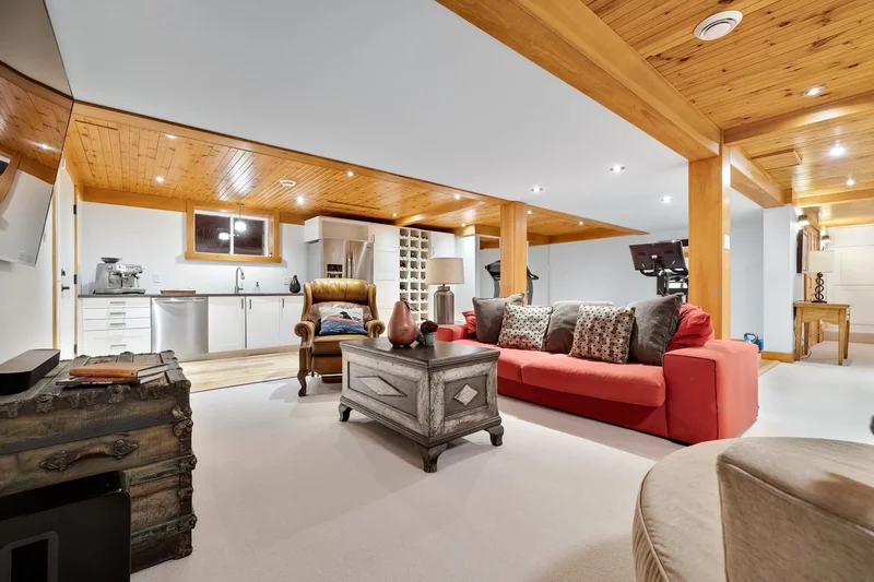 102 Ch. de la Belle-Terre, Chelsea, Quebec, Canada. - Photo 22