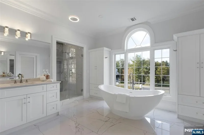 707 Black Hawk Lane, Franklin Lakes, NJ 07417, Franklin Lakes, New Jersey, United States. - Photo 48