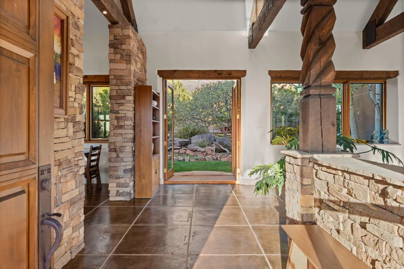 348 White Oaks Drive NE, Albuquerque, NM 87122, Albuquerque, New Mexico, United States. - Photo 3