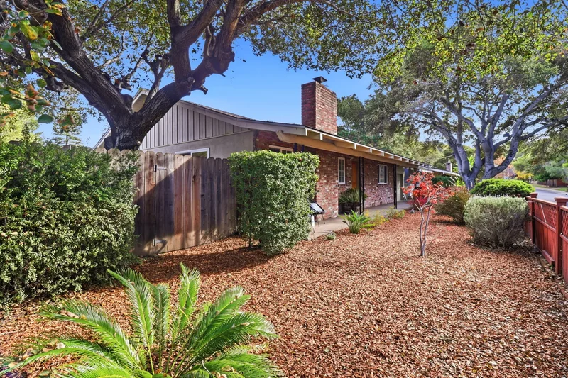 1001 Maywood Drive , Belmont, CA 94002, Belmont, California, United States. - Photo 5
